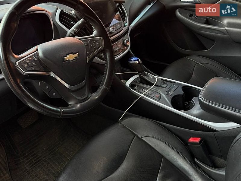 Хэтчбек Chevrolet Volt 2017 в Днепре