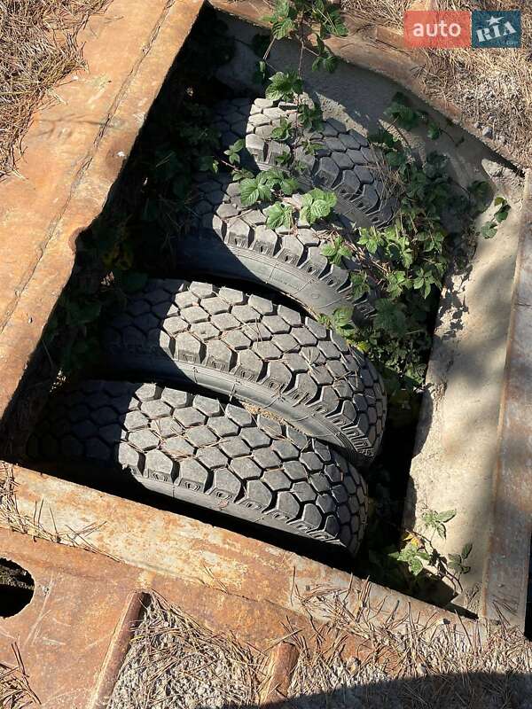 Лафет ЧМЗАП 5208 1990 в Сарнах