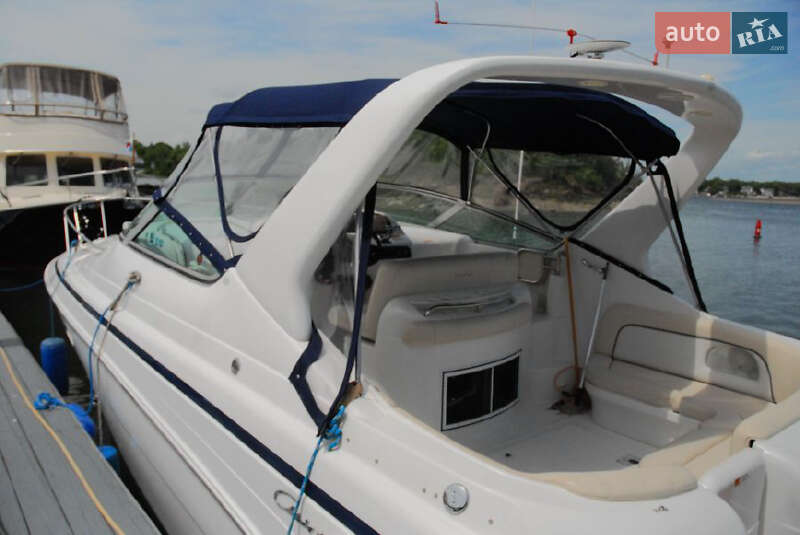 Моторна яхта Chris-Craft Crowne 2001 в Києві