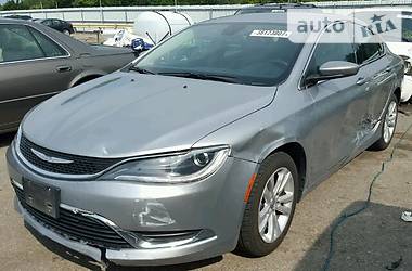 Седан Chrysler 200 2015 в Киеве