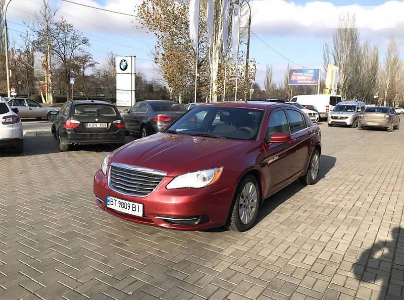 Седан Chrysler 200 2013 в Херсоне