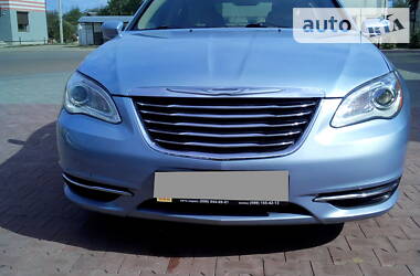 Седан Chrysler 200 2014 в Моршине