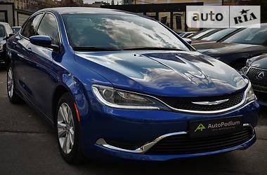 Седан Chrysler 200 2015 в Киеве