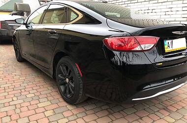 Седан Chrysler 200 2015 в Киеве