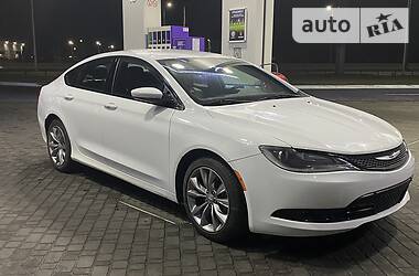 Седан Chrysler 200 2015 в 