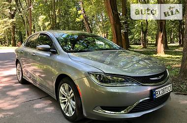 Седан Chrysler 200 2015 в Хмельницком