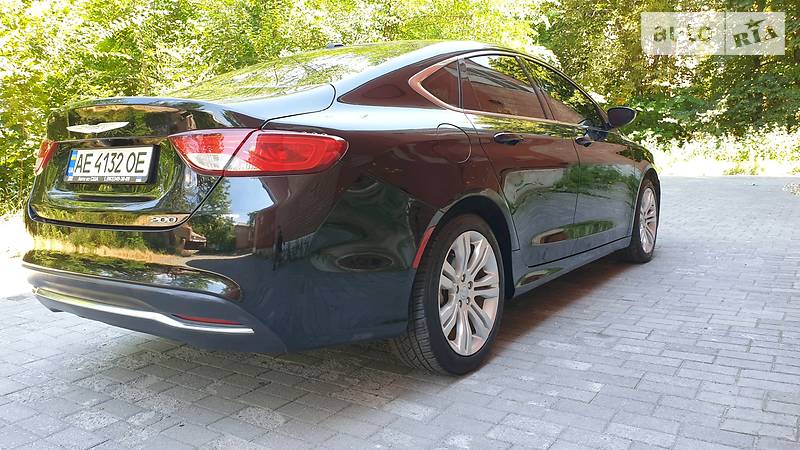 Седан Chrysler 200 2014 в Дніпрі
