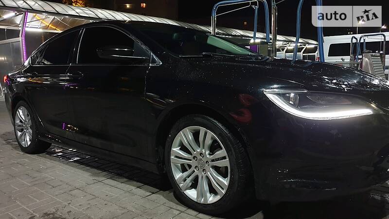 Седан Chrysler 200 2014 в Дніпрі
