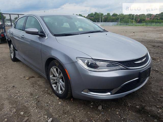 Седан Chrysler 200 2015 в Киеве