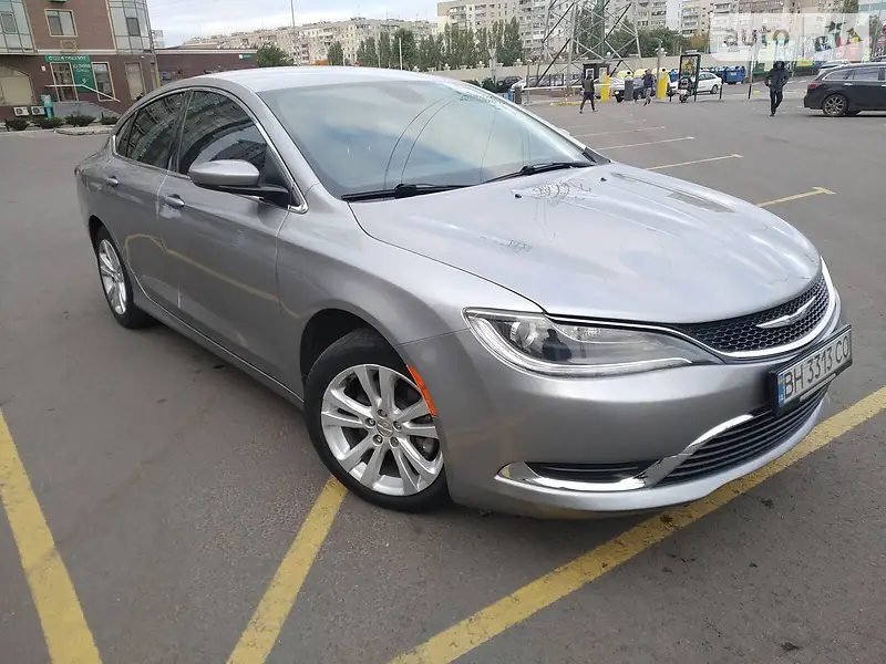 Chrysler 200