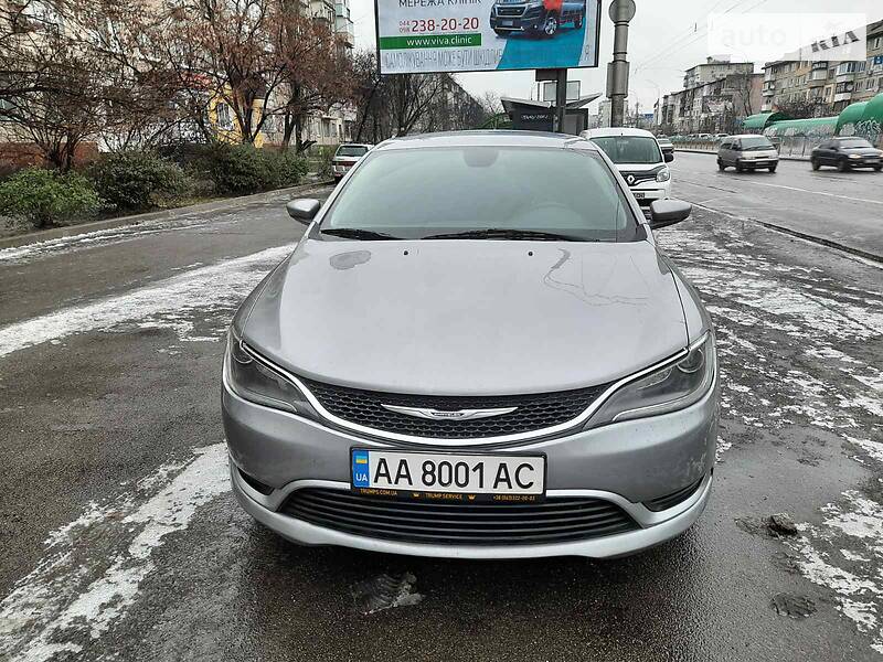 Седан Chrysler 200 2015 в Києві