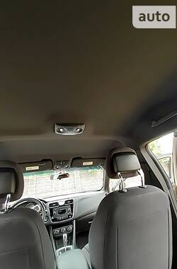 Седан Chrysler 200 2013 в Ровно
