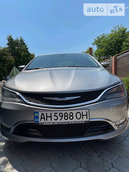 Седан Chrysler 200 2015 в 