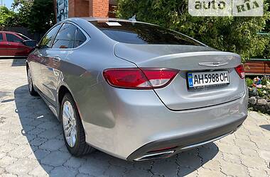 Седан Chrysler 200 2015 в 