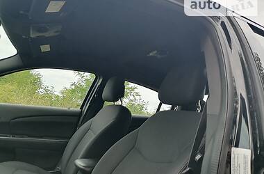 Седан Chrysler 200 2013 в 