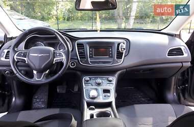 Седан Chrysler 200 2014 в 