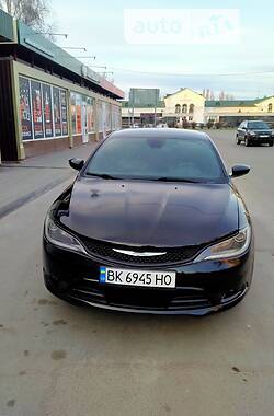 Седан Chrysler 200 2015 в 