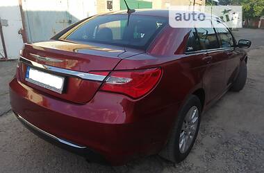 Седан Chrysler 200 2013 в Василькове