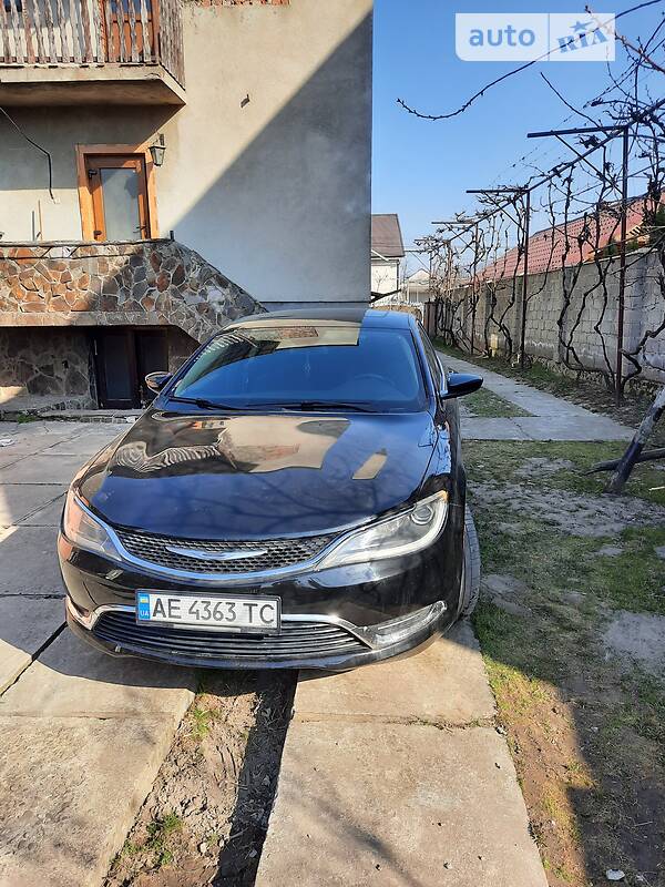 Седан Chrysler 200 2014 в Дніпрі