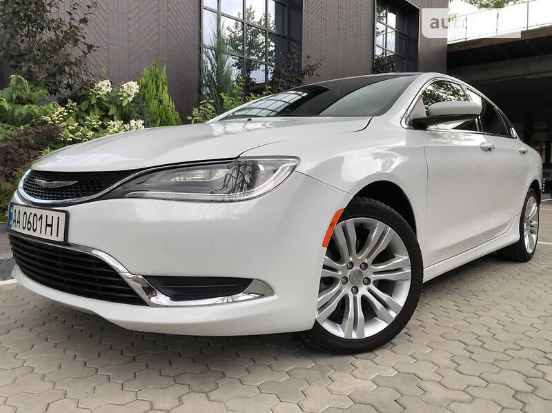 Хетчбек Chrysler 200 2015 в Києві