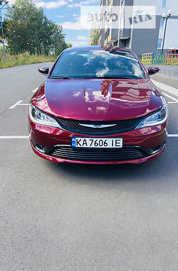 Седан Chrysler 200 2015 в Киеве