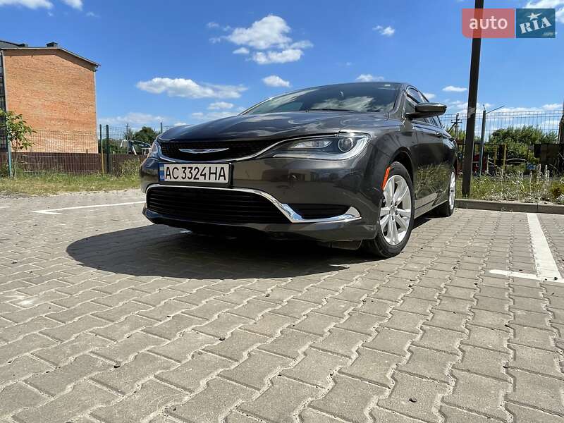 Седан Chrysler 200 2016 в Ковеле