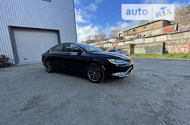 Седан Chrysler 200 2015 в 