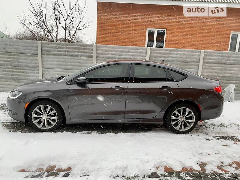 Седан Chrysler 200 2015 в Чернигове