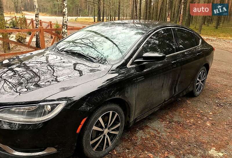 Седан Chrysler 200 2015 в Житомире