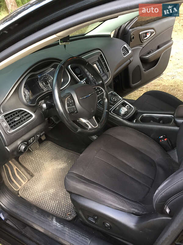 Седан Chrysler 200 2014 в Киеве