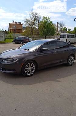 Седан Chrysler 200 2014 в Ровно