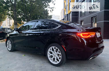 Седан Chrysler 200 2015 в 