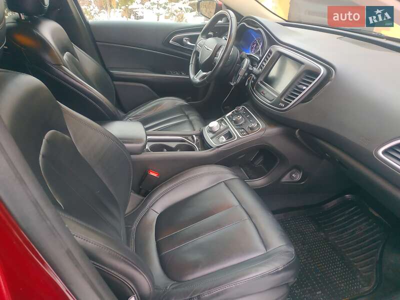 Седан Chrysler 200 2014 в Кременчуге