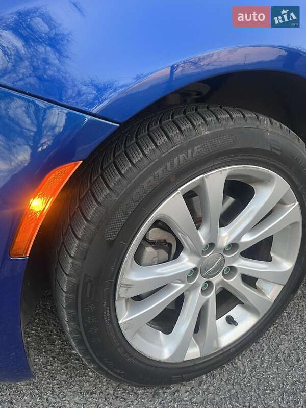 Седан Chrysler 200 2014 в Новомосковске