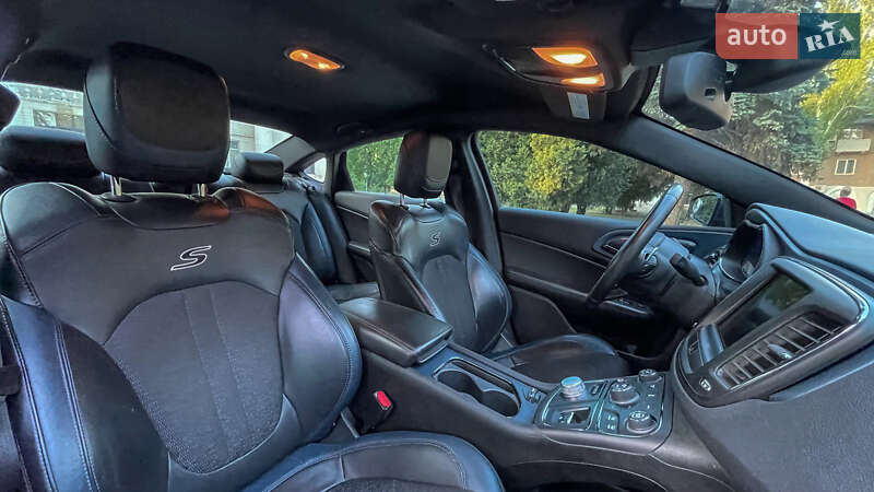 Седан Chrysler 200 2014 в Днепре