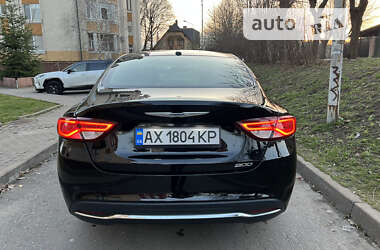 Седан Chrysler 200 2015 в Чернівцях