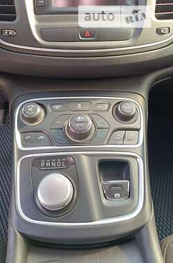 Седан Chrysler 200 2014 в Полтаве