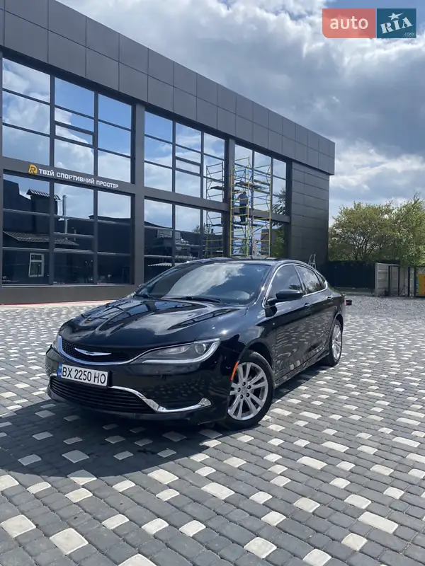 Chrysler 200
