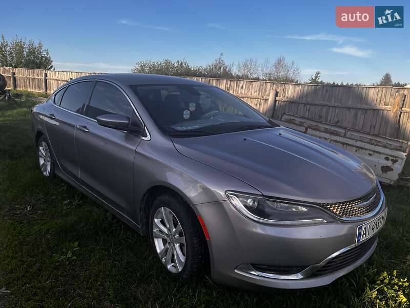 Седан Chrysler 200 2016 в Фастове