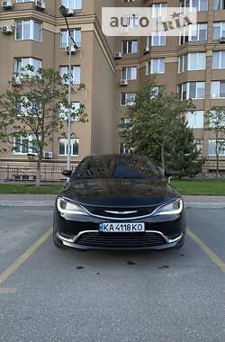 Седан Chrysler 200 2015 в Киеве