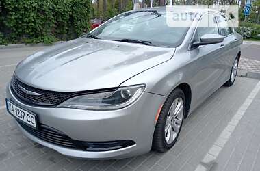 Седан Chrysler 200 2015 в Києві