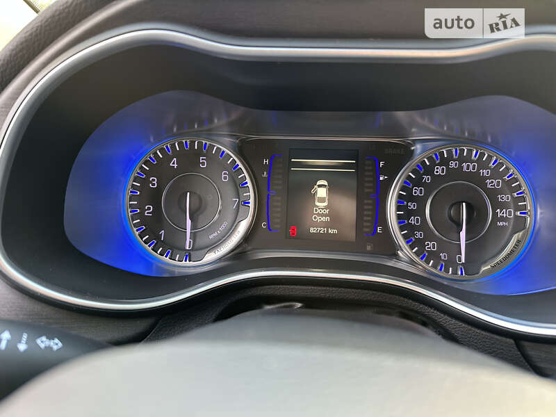 Седан Chrysler 200 2016 в Киеве
