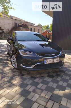 Седан Chrysler 200 2015 в Ананьеве