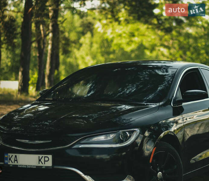 Седан Chrysler 200 2015 в Киеве