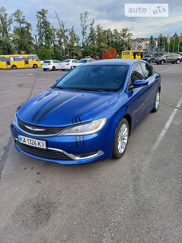 Седан Chrysler 200 2016 в Петропавловской Борщаговке