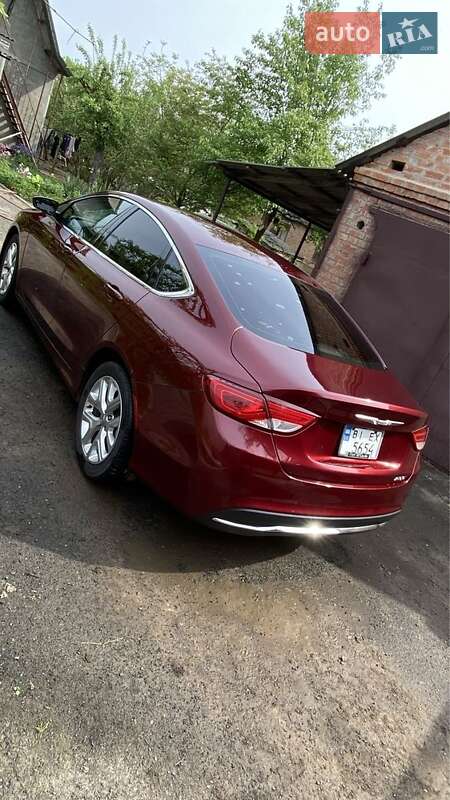 Седан Chrysler 200 2015 в Полтаве
