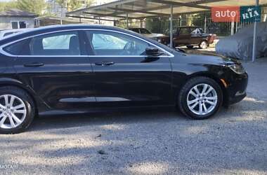 Седан Chrysler 200 2015 в 