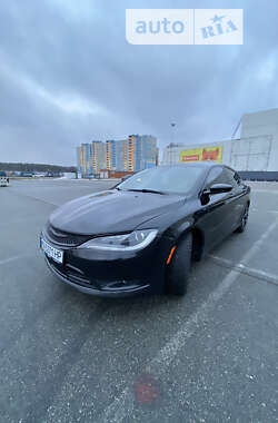 Седан Chrysler 200 2015 в Киеве