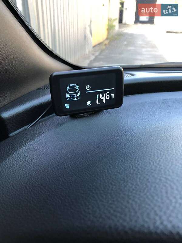 Седан Chrysler 200 2015 в Одессе