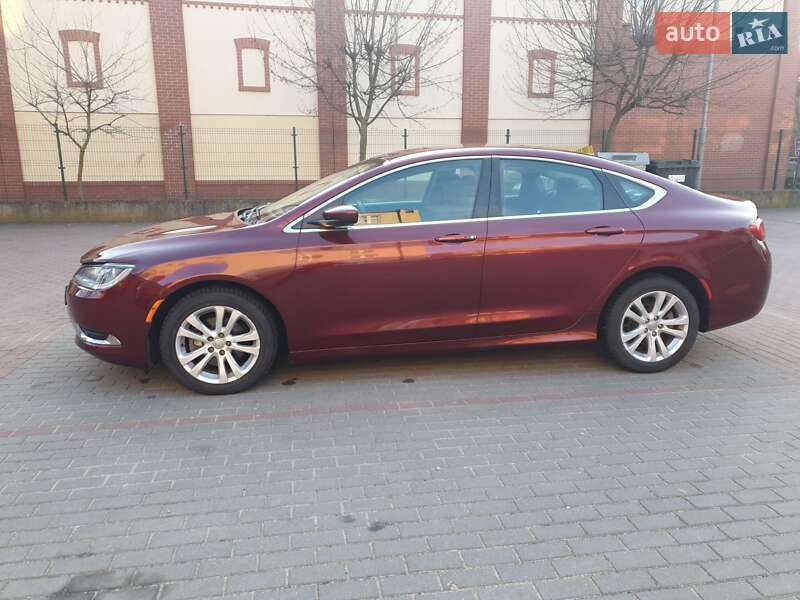 Седан Chrysler 200 2015 в Чернигове